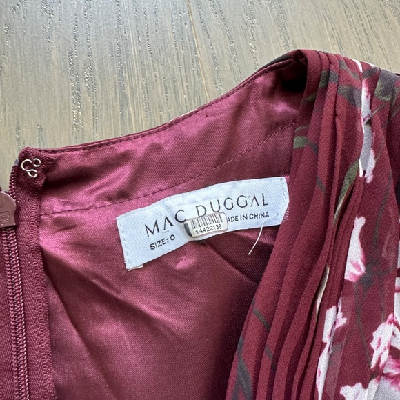 Ieena for Mac Duggal Floral Chiffon Burgundy Red Long Sleeve Maxi Dress V-Neck 0 - Picture 4 of 11